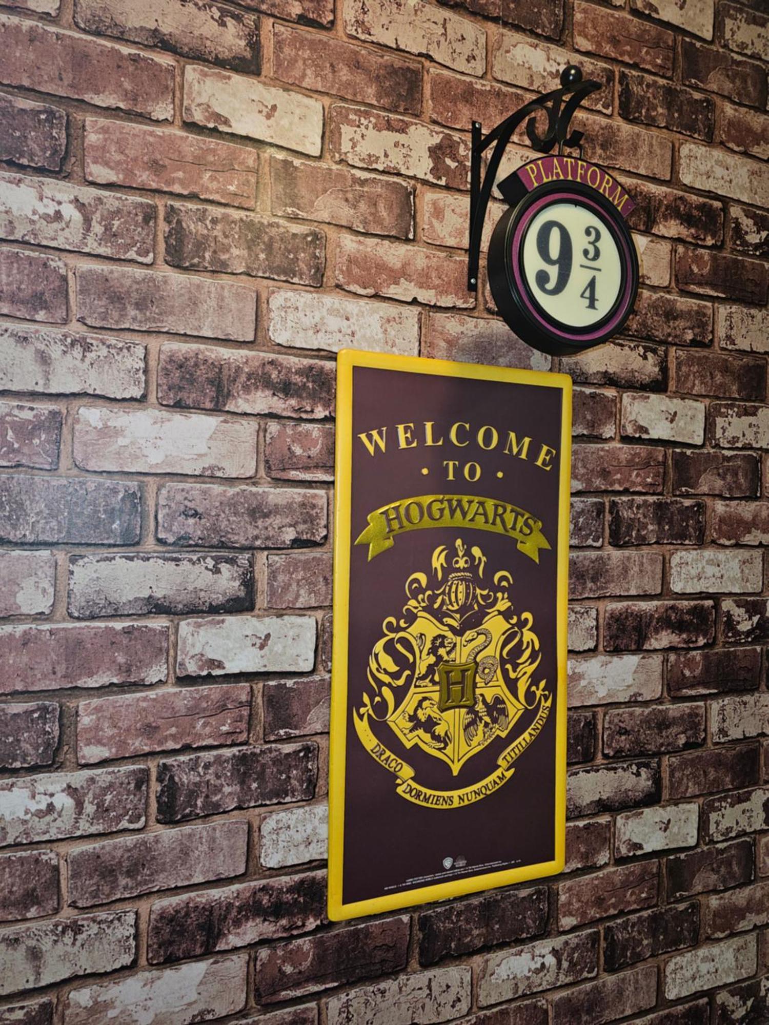 Harry Potter Hogwarts Apartment Уотфорд Екстериор снимка